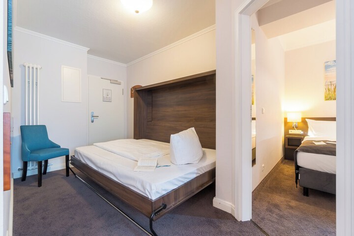 Room 27 of 130
