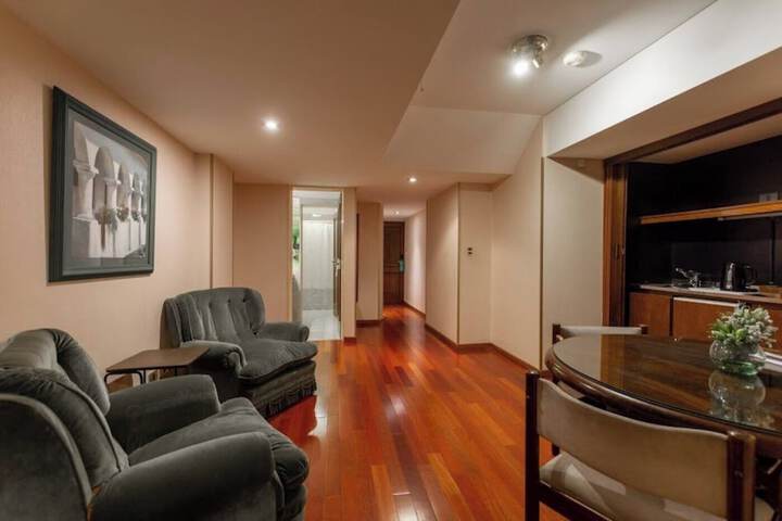 Room 43 of 76