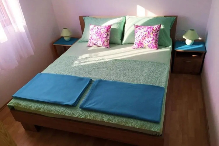 Room 3 of 12