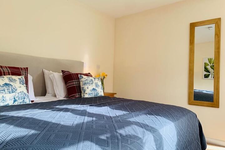 Room 12 of 119
