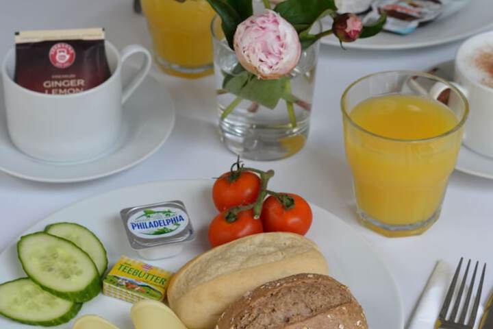 Breakfast/Coffee Service 36 of 67