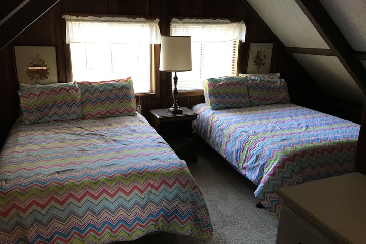 Room 53 of 400