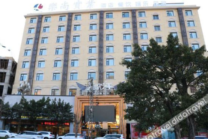 Hotel 6 of 16