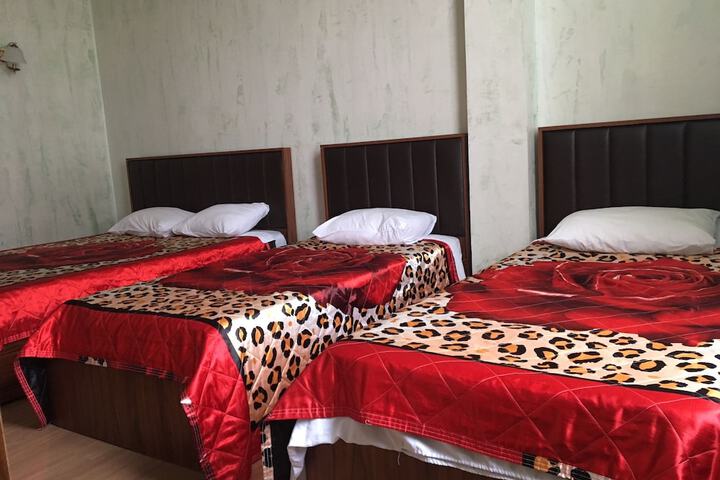Room 9 of 35
