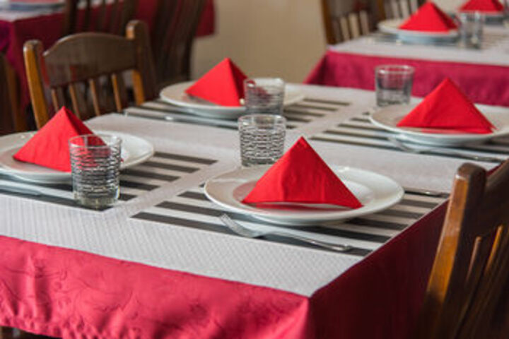 Dining 4 of 20