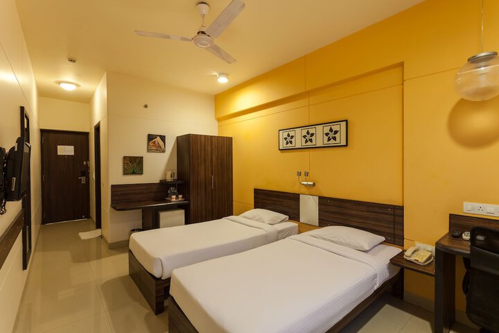 Room 10 of 43