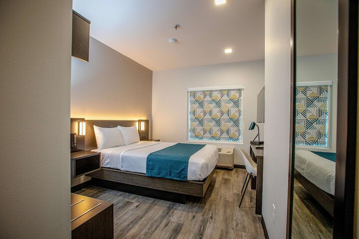 Room 10 of 47