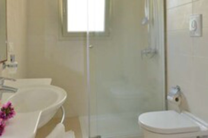 Room 2 of 13