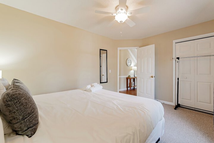 Room 9 of 40
