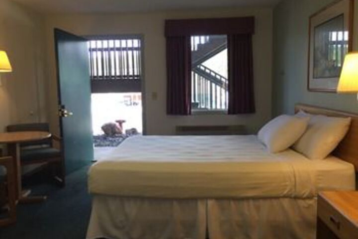 Room 34 of 57