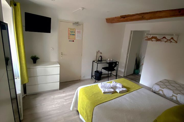 Room 37 of 53