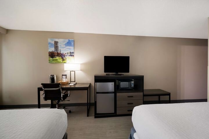 2 Queen Beds (4 of 16)
