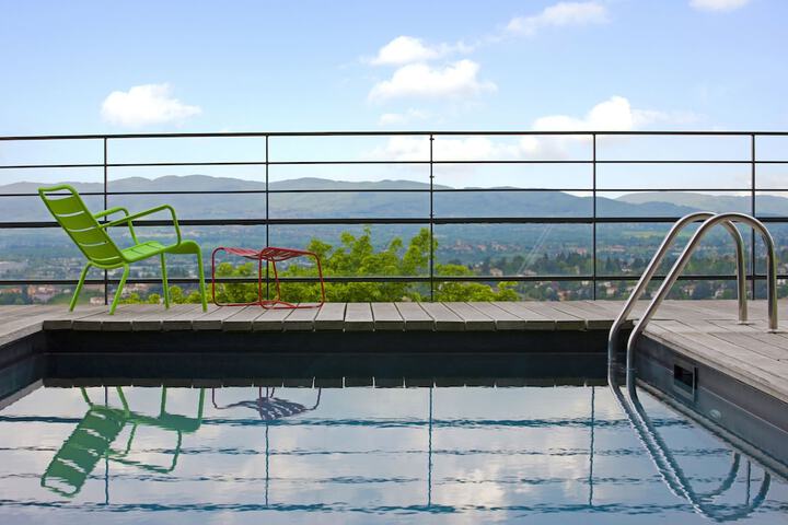 Hotel with Pool