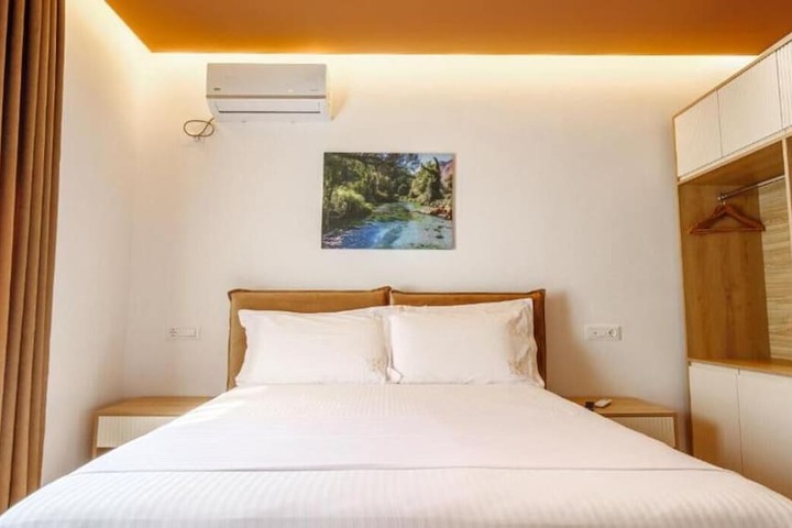 Room 18 of 43