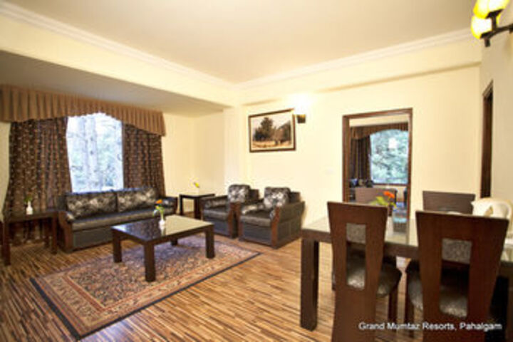 Room 16 of 22