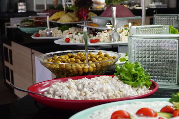 Dining 75 of 95