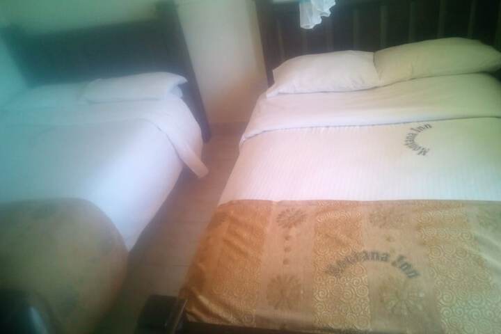 Room 4 of 18
