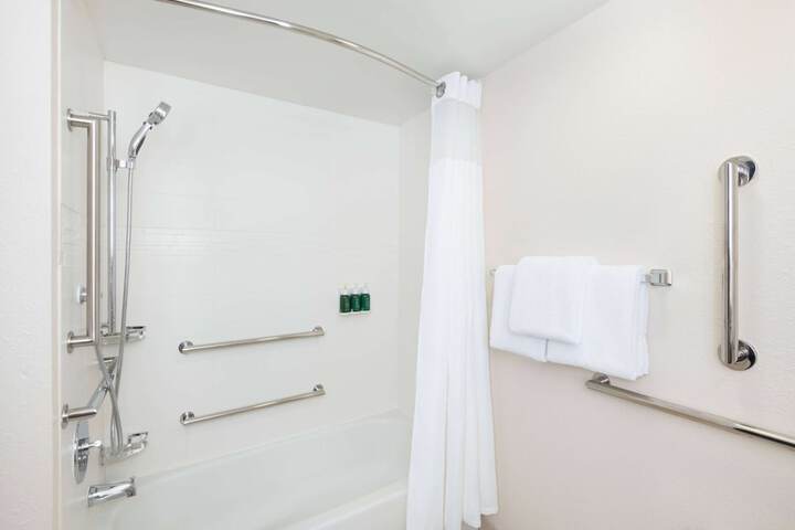1 Bedroom Suite Queen (9 of 25)