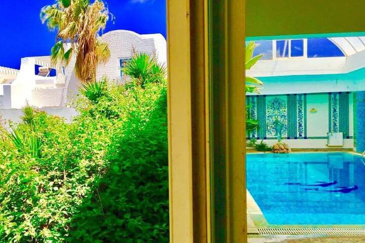 Pool Hotel