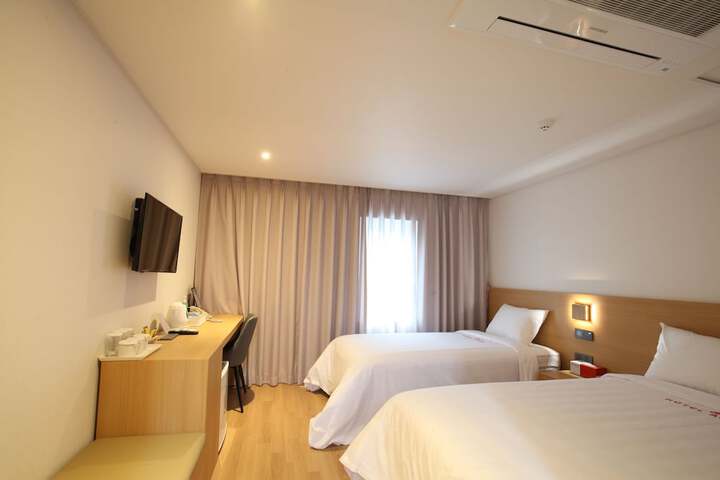 Room 21 of 60