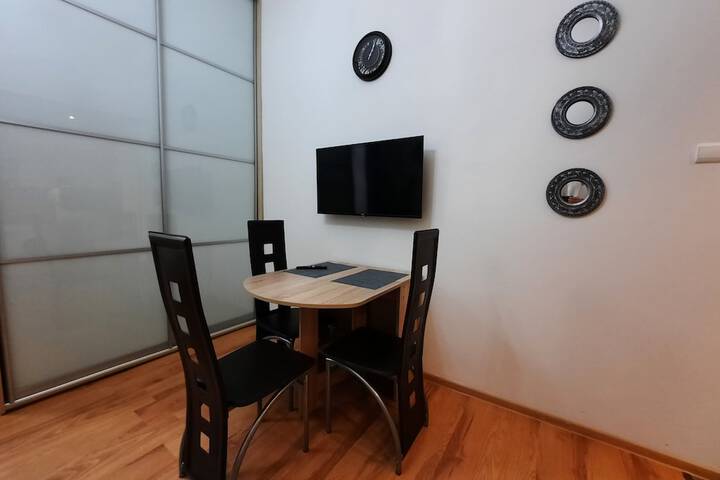 Room 83 of 159