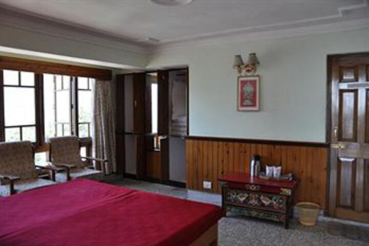 Room 21 of 27