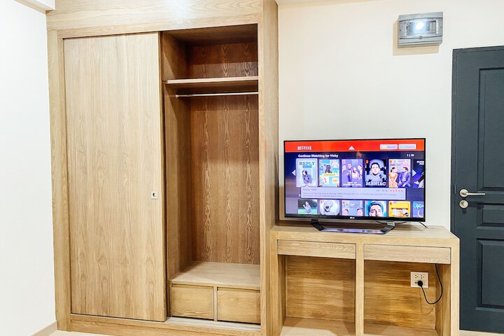 Room 2 of 36