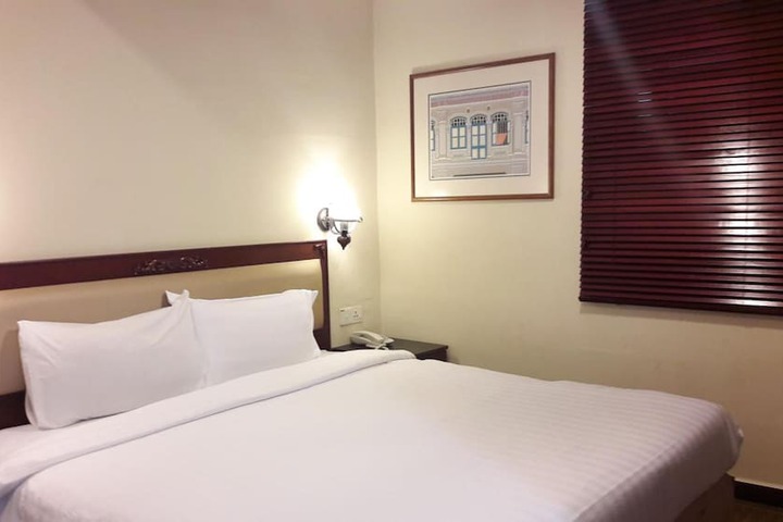 Room 26 of 61