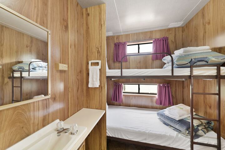 Room 12 of 60