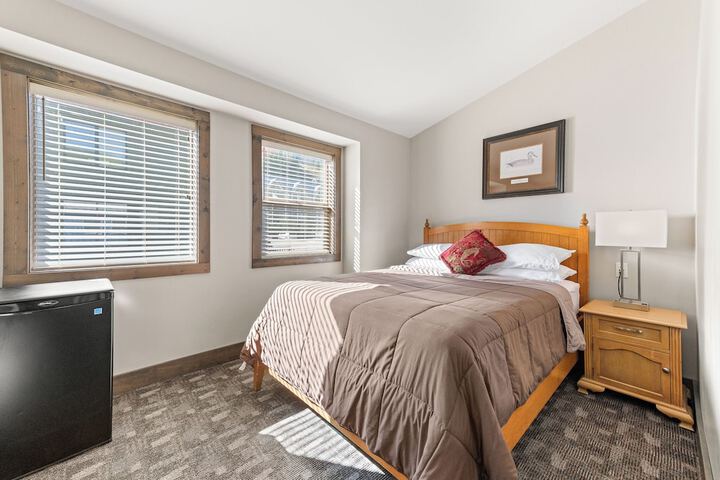Room 12 of 46