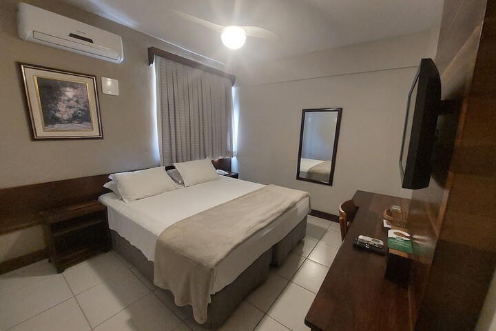 Room 32 of 79