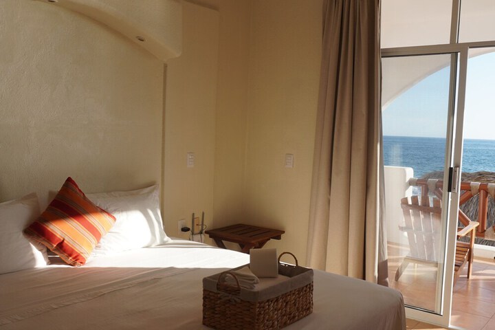 Room 52 of 119