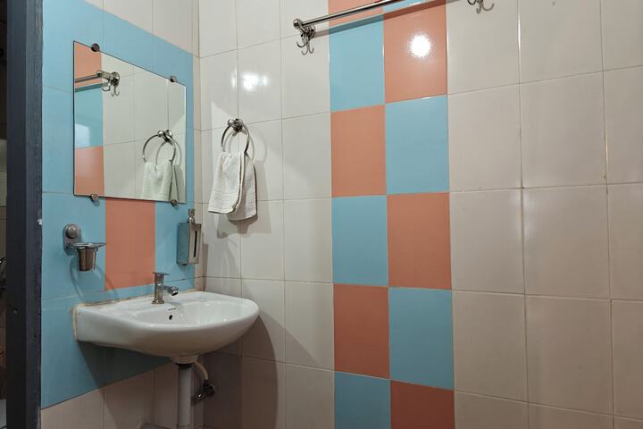 Room 26 of 65