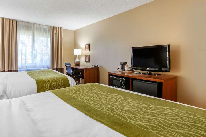 2 Double Beds Accessible (1 of 6)