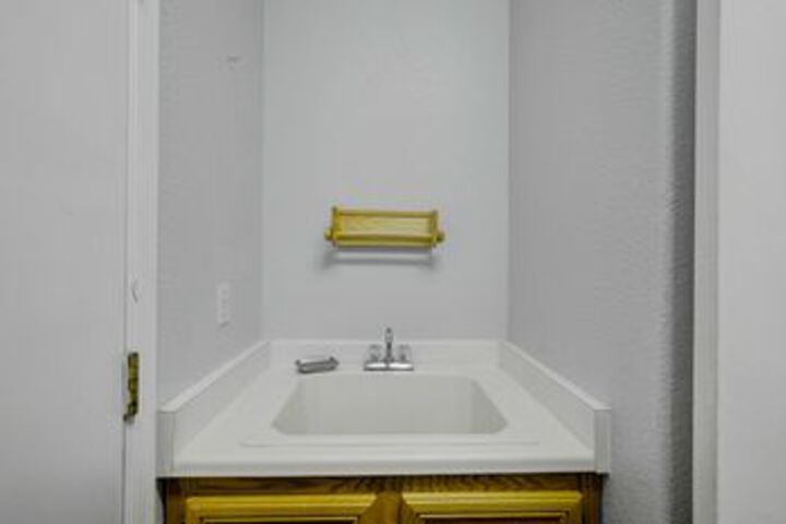 Room 3 of 35
