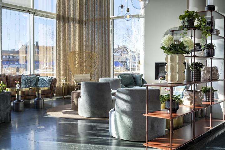 Hotel Lobby