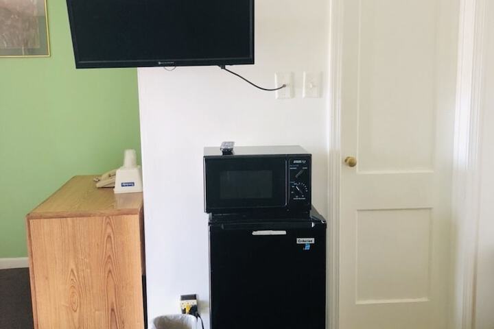 Room 2 of 14