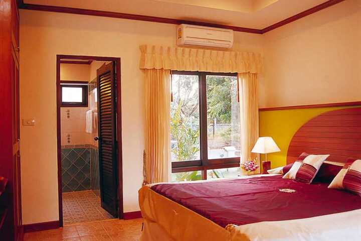 Room 5 of 48