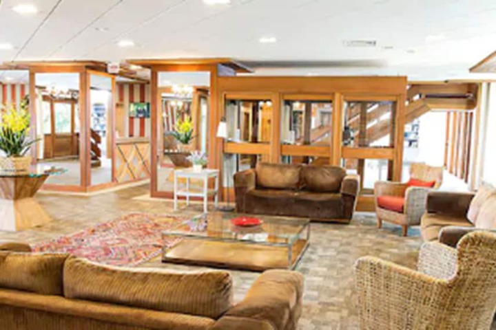 Hotel Lobby