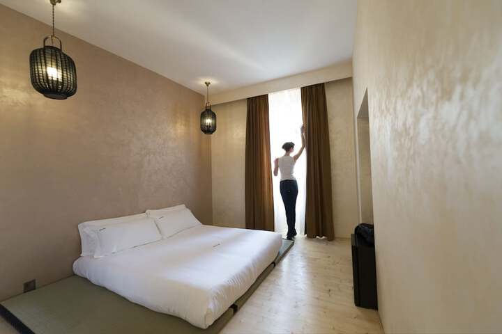 Room 14 of 87