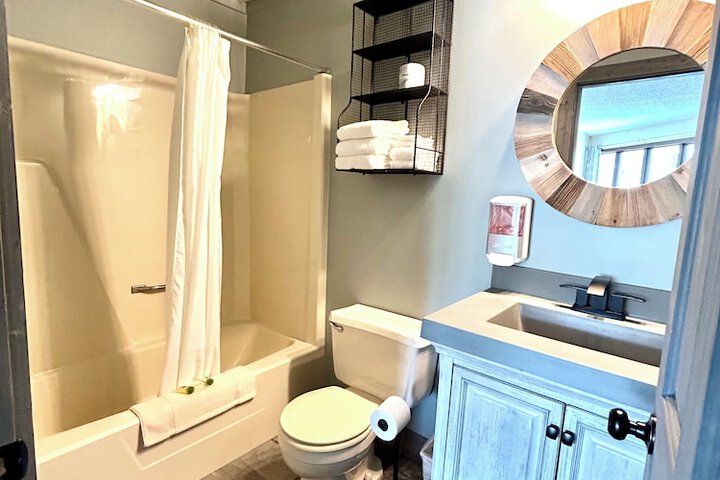 Single Room Balcony City View Upper Level Stairs Only (2 of 10)