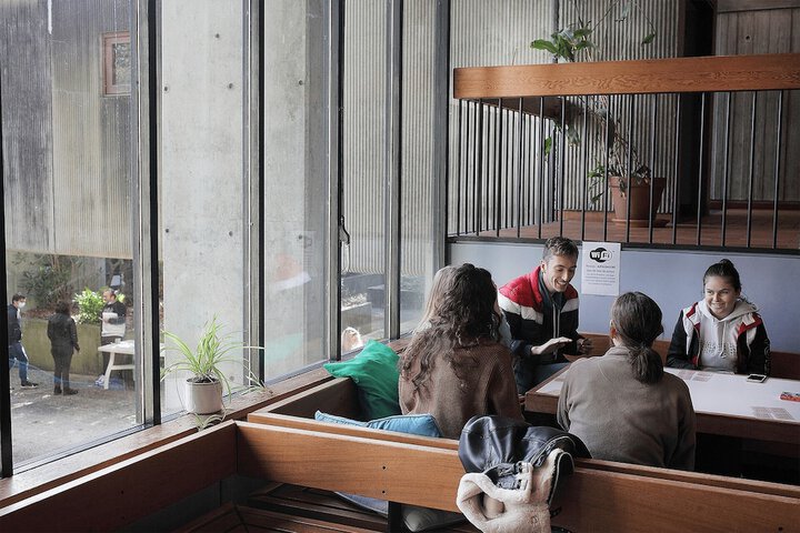 Room 4 of 9