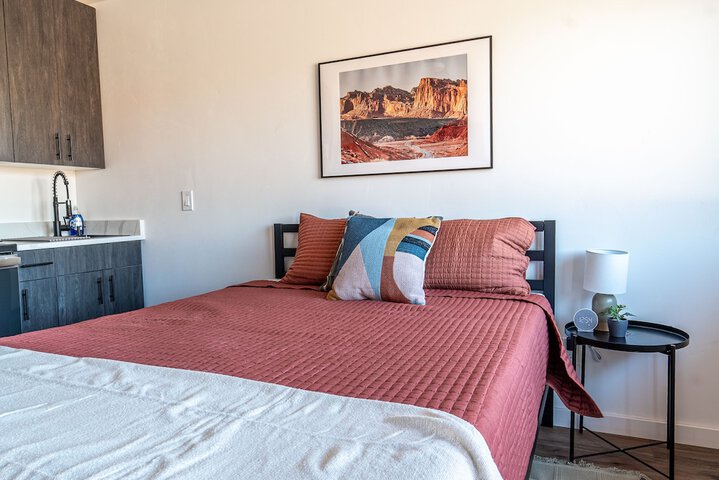 Room 3 of 120