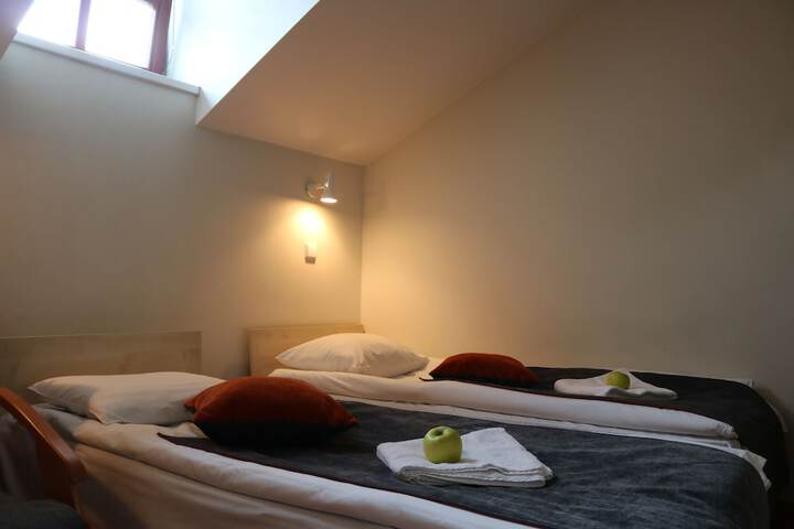 Room 14 of 43