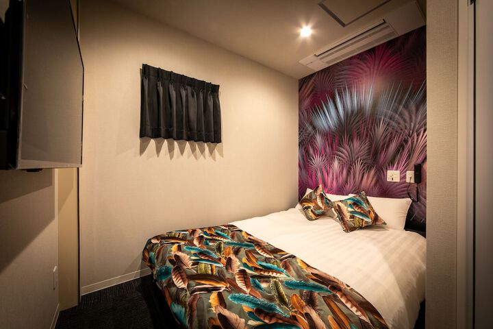 Room 7 of 64