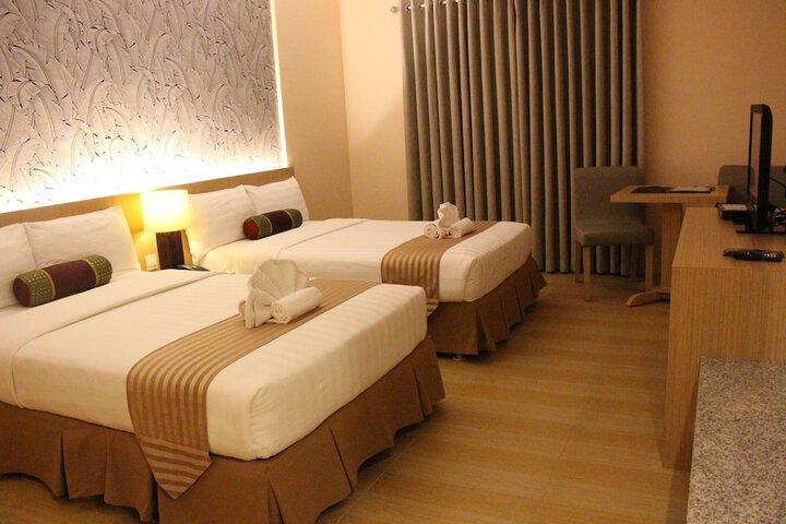 Room 8 of 97