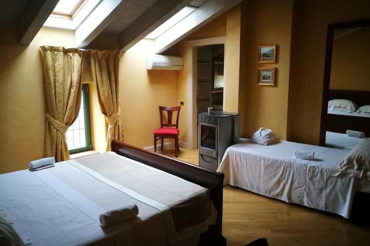 Room 25 of 177