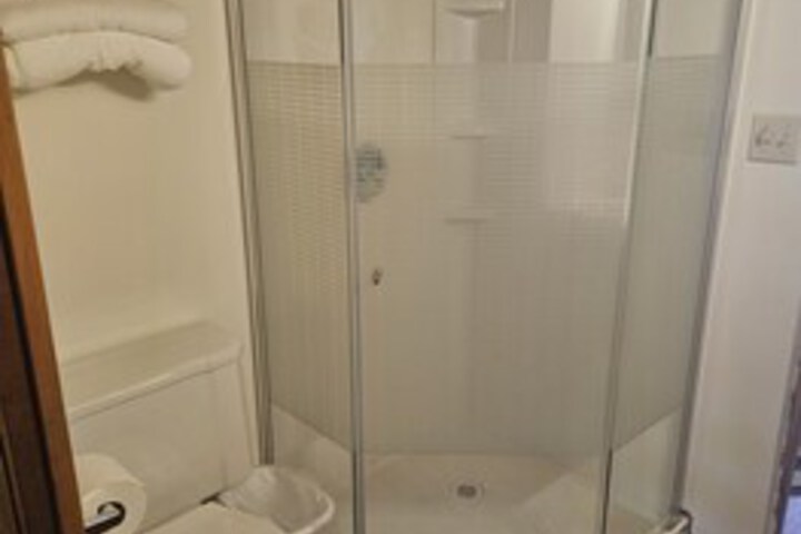 Room 64 of 210
