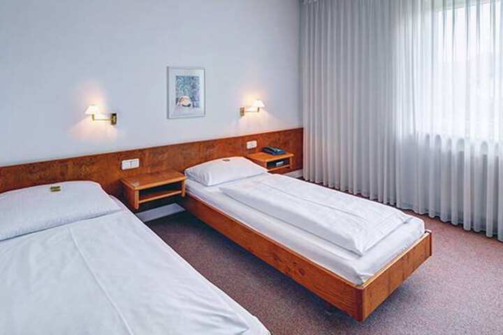 Room 3 of 21