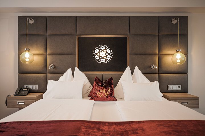Room 13 of 72